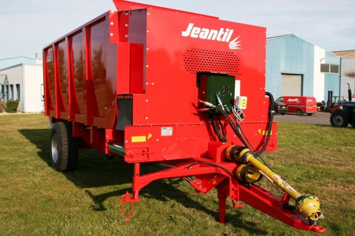 Attelage pour ensileuse