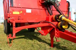 Attelage pour ensileuse