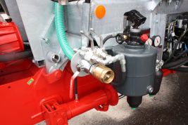 Spreading pressure adjustment valve